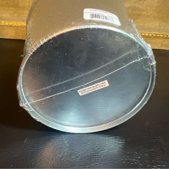 Yankee Candle Lilac Blossoms 3pc Gift Set 3.7oz Jar 2 Votives Glass Bucket New - Picture 8 of 8